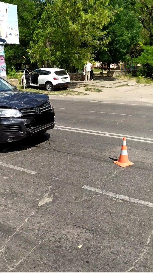 В Херсоне на пешеходном переходе сбили мальчика и девочку - сообщают очевидцы ДТП!