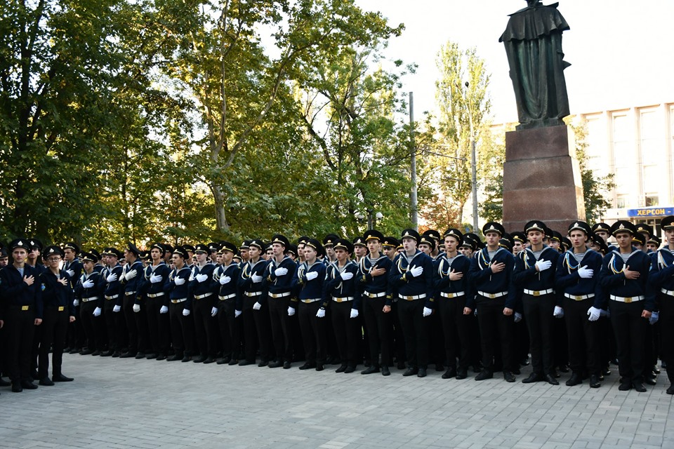 Курсанти ХДМА вшанували пам`ять видатного українського поета Тараса Шевченка