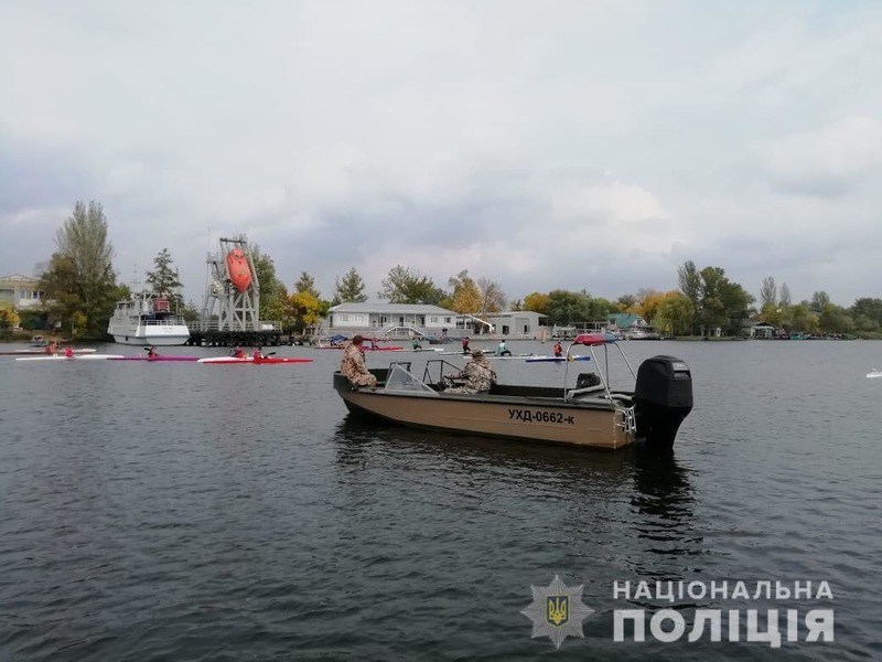 Водна поліція Херсонщини забезпечила безпечне проведення дитячих змагань з веслування