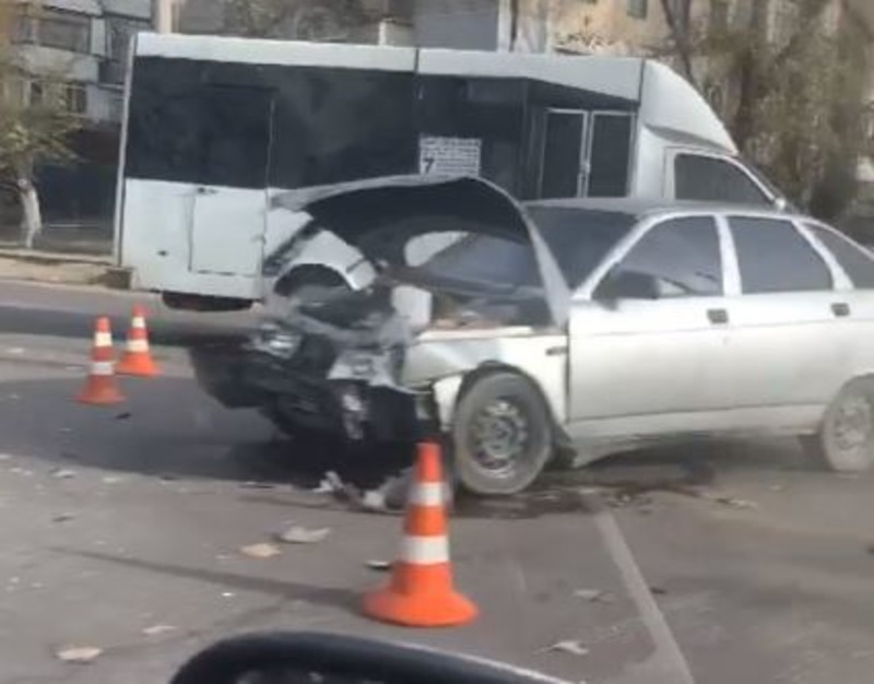 В Херсоне произошло ДТП, есть пострадавший - ВИДЕО