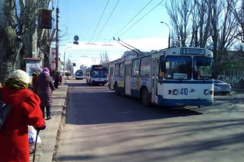 Коллектив КП «Херсонэлектротранс» самоотверженно работает для горожан