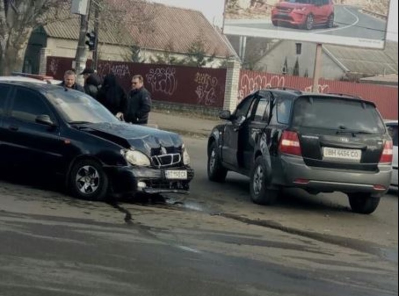 В Херсоне  ДТП на аварийном перекрёстке