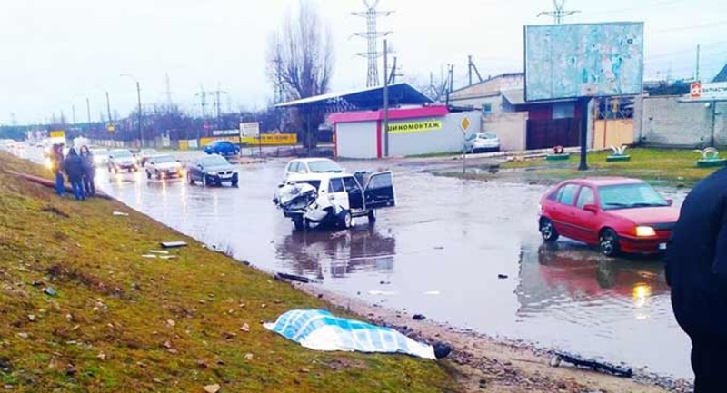 Дорога смерти: на объездной дороге Новой Каховки произошло смертельное ДТП - ФОТО