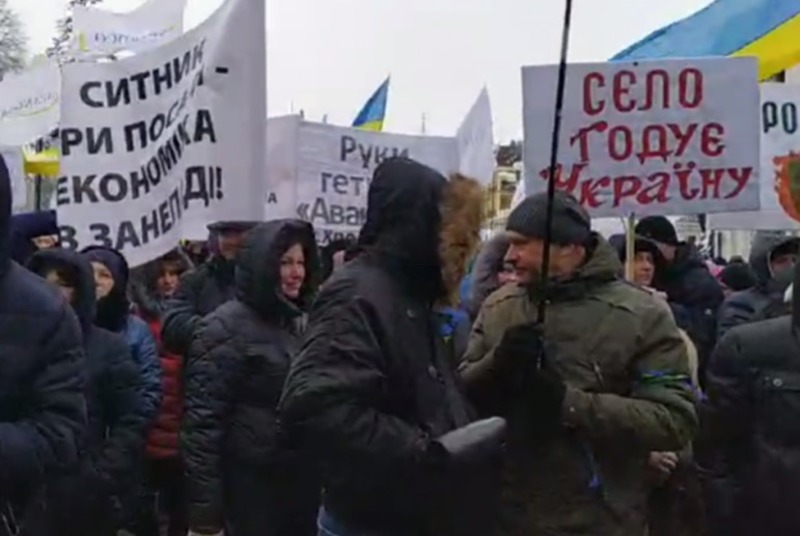 Тысячи аграриев на митинге призвали президента уволить главу НАБУ