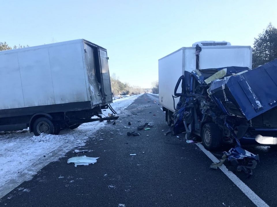 На Херсонщині сталася смертельна ДТП за участі двох вантажівок - ФОТО