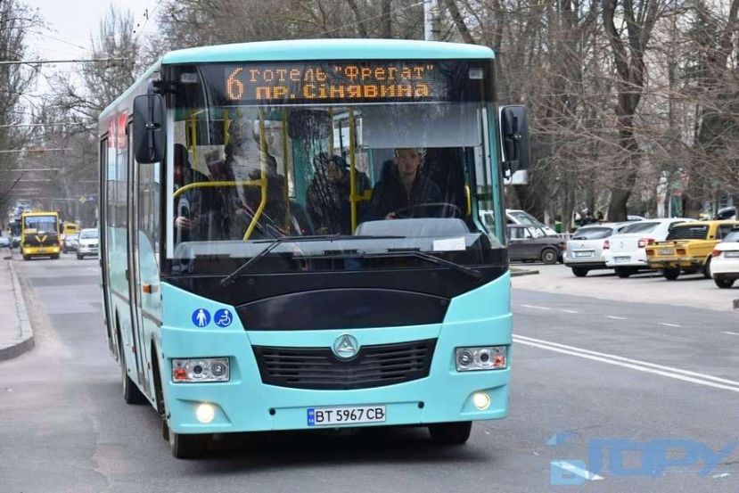 В Херсоні планують поєднати три вокзали автобусним маршрутом