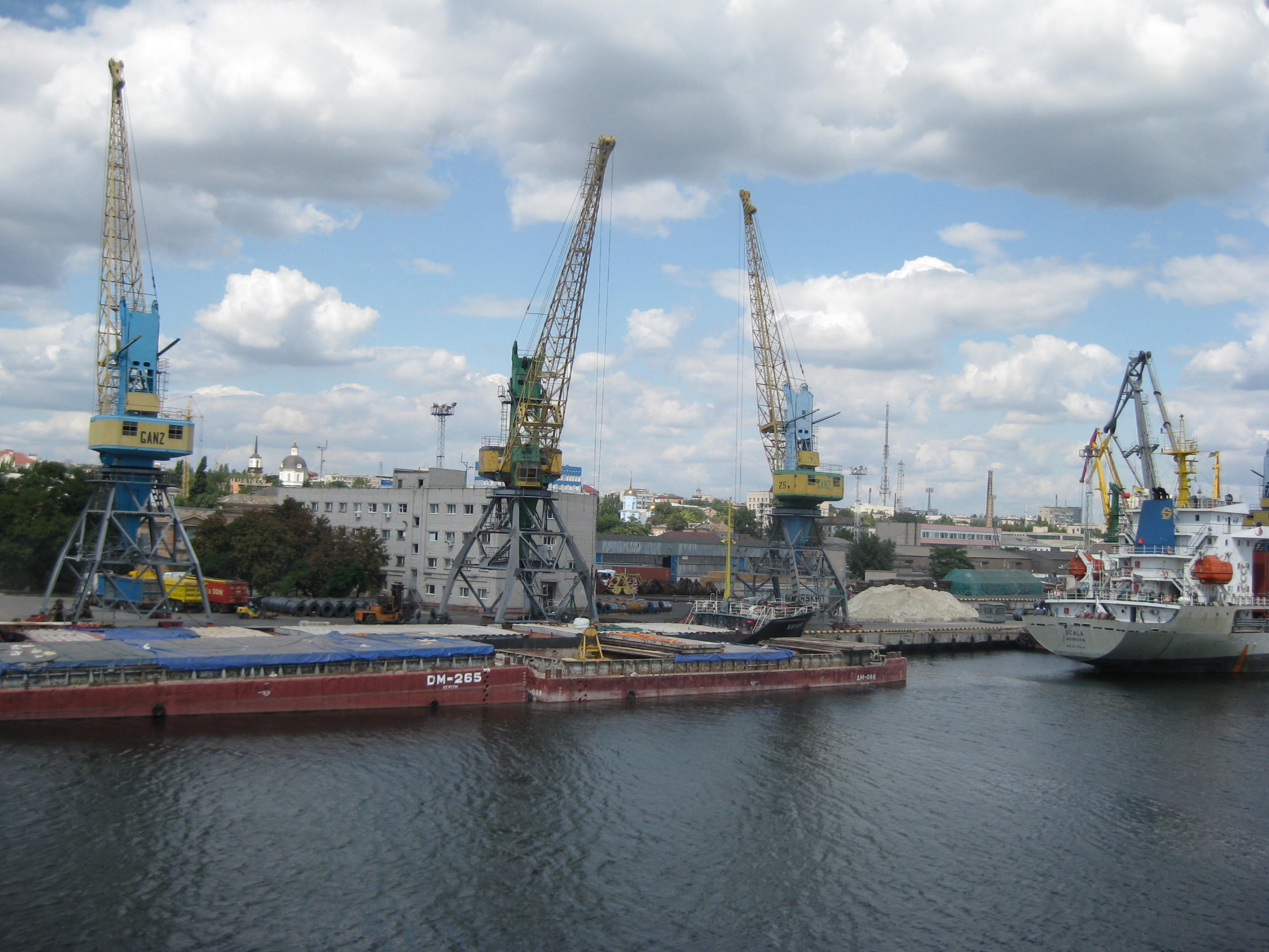 Херсонський морський торговельний порт – один з найбільших донорів бюджету Херсонщини