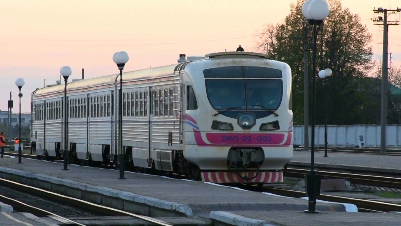 Медиків Херсонщини до місць роботи будуть безкоштовно підвозити  службовими поїздами