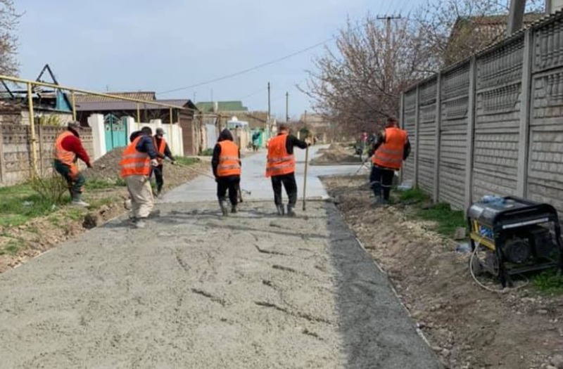 На одной из улиц Антоновки прокладывают новую дорогу - ФОТО