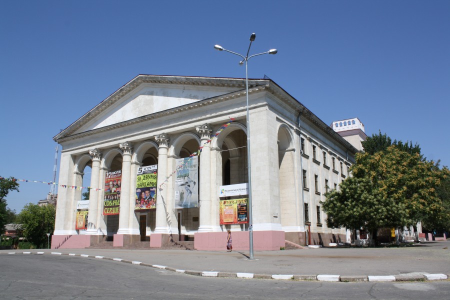 В Херсонском театре проведут в онлайн-режиме открытие обновленной сцены