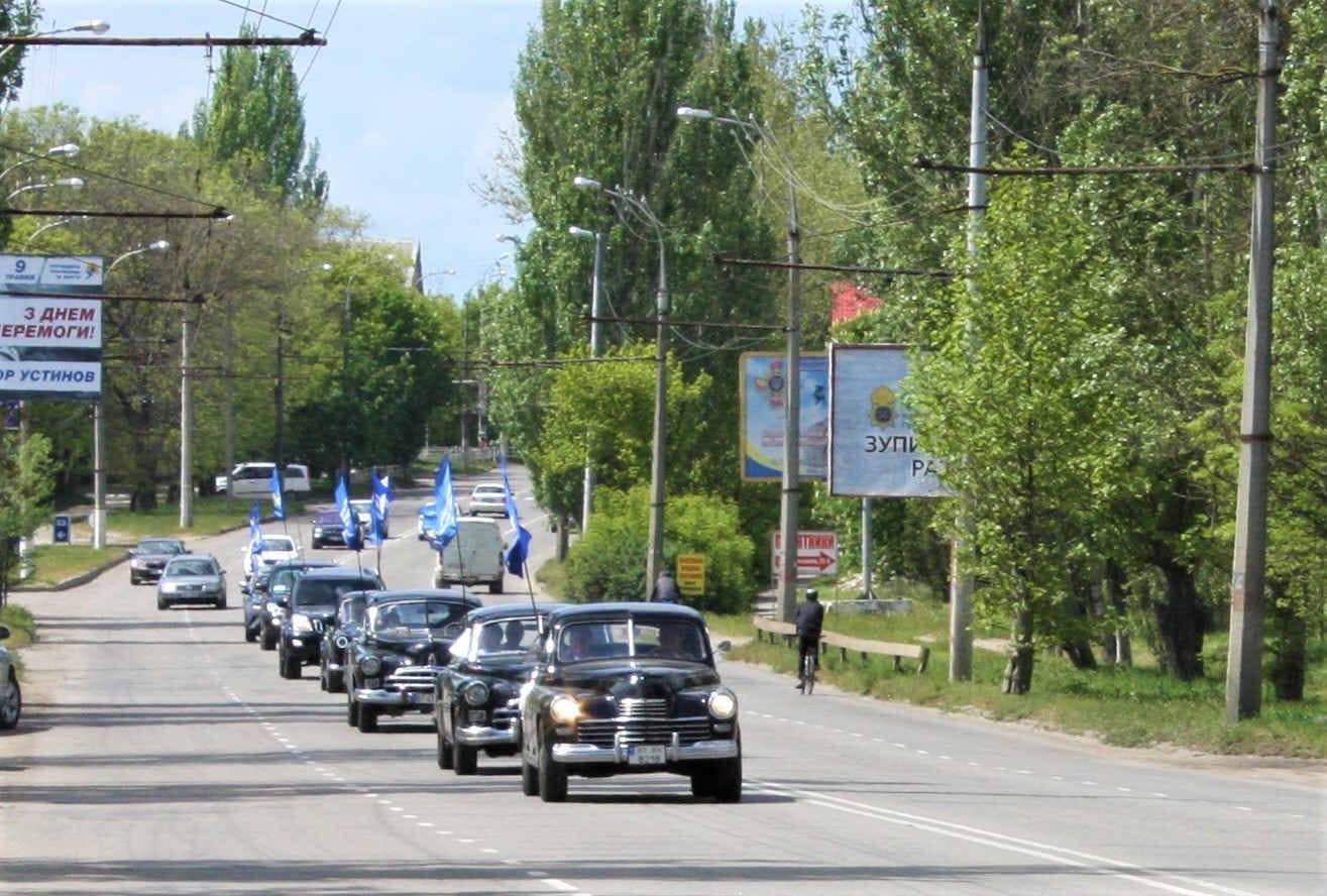 Более полусотни херсонских автомобилистов приняли участие в автопробеге «День Великой Победы»