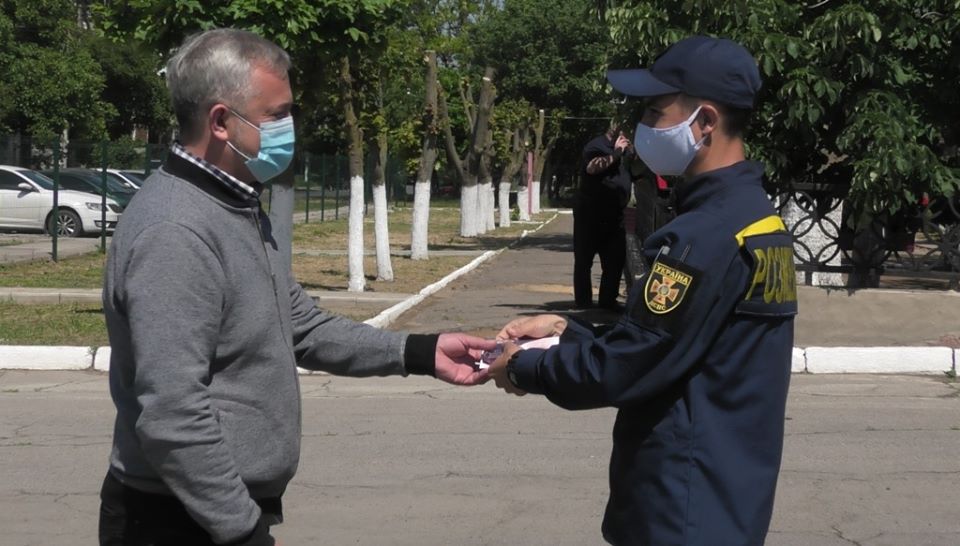 У Херсоні нагородили піротехніків та водолазів за роботу у зоні ООС