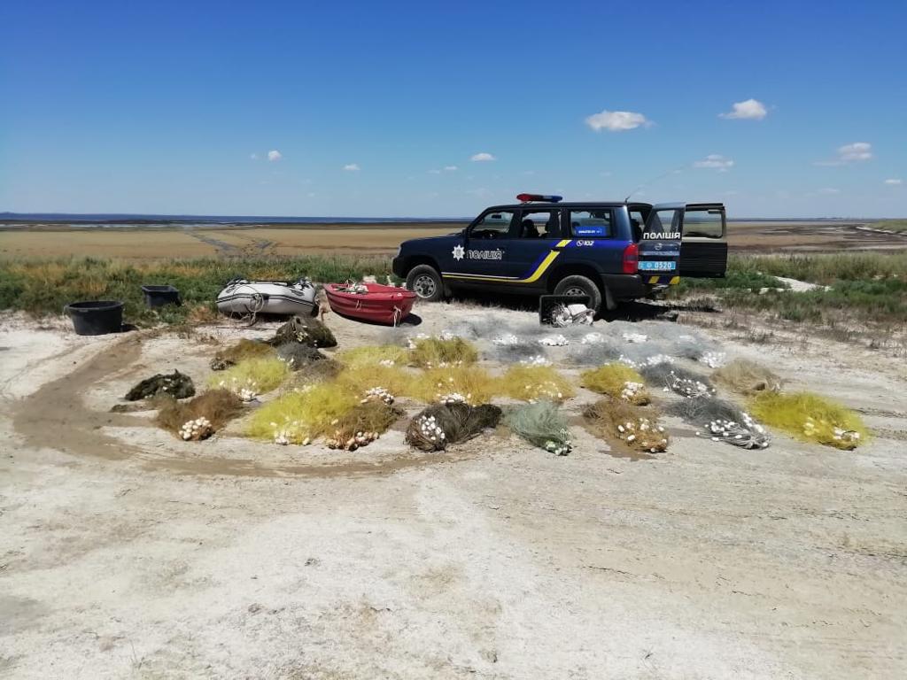 Водні поліцейські виявили незаконні знаряддя лову у Генічеському районі