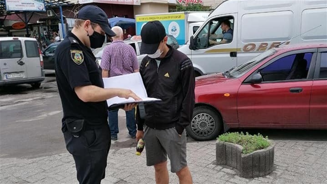 На Херсонщині поліцейські склали понад 800 адміністративних протоколів за порушення правил карантину