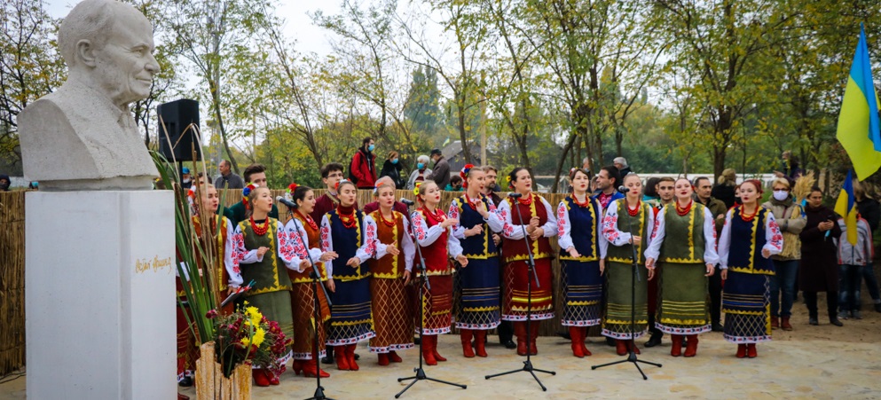 На Херсонщині відкрили відновлений музей-садибу Остапа Вишні