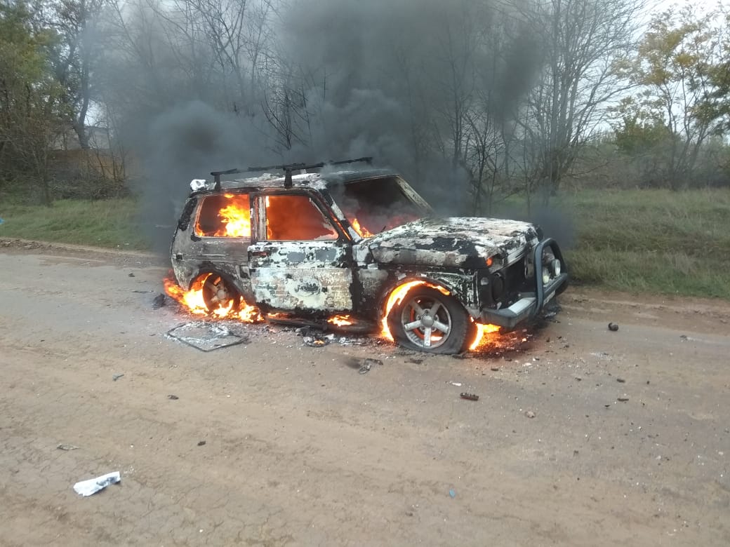 У селищі під Херсоном за добу горіли два автомобілі