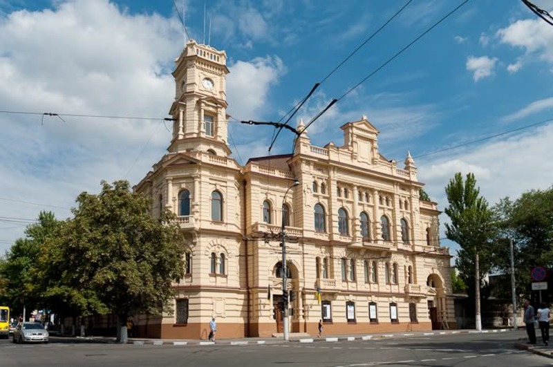 Херсонський художній музей потрапив до 