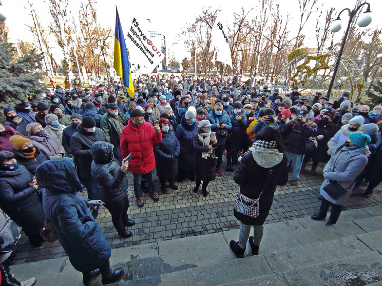 В Херсоне акция протеста против новых тарифов превратилась в беспорядок и бенефис провокаторов