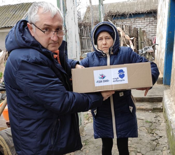 Херсонські благодійники допомагають сім’ям, які опинилися в складних життєвих умовах