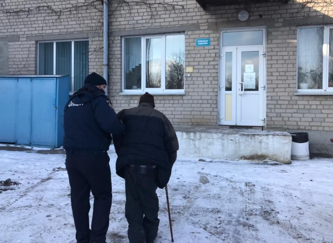 На Херсонщині поліцейські врятували бродягу від обмороження