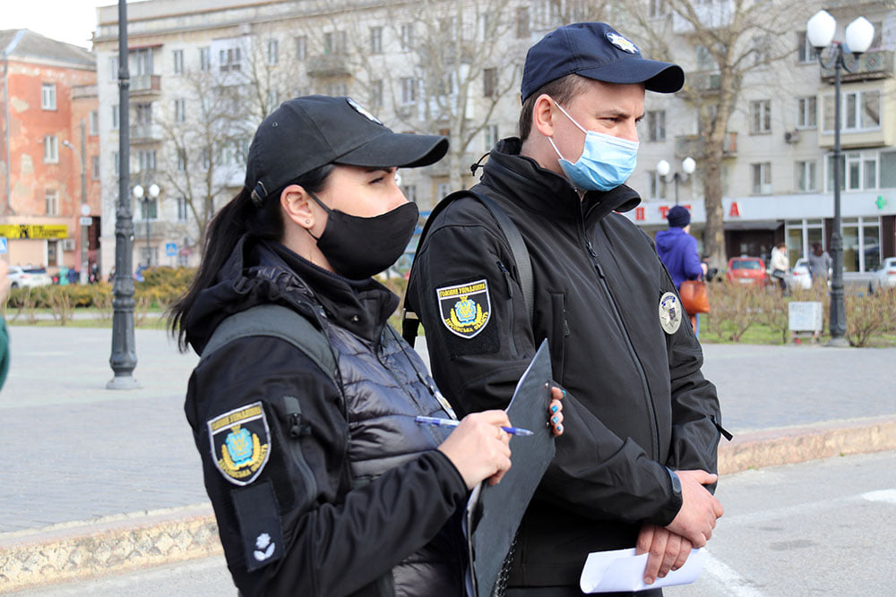 Поліція Херсонщини за тиждень склала 371 адмінпротокол за порушення правил карантину