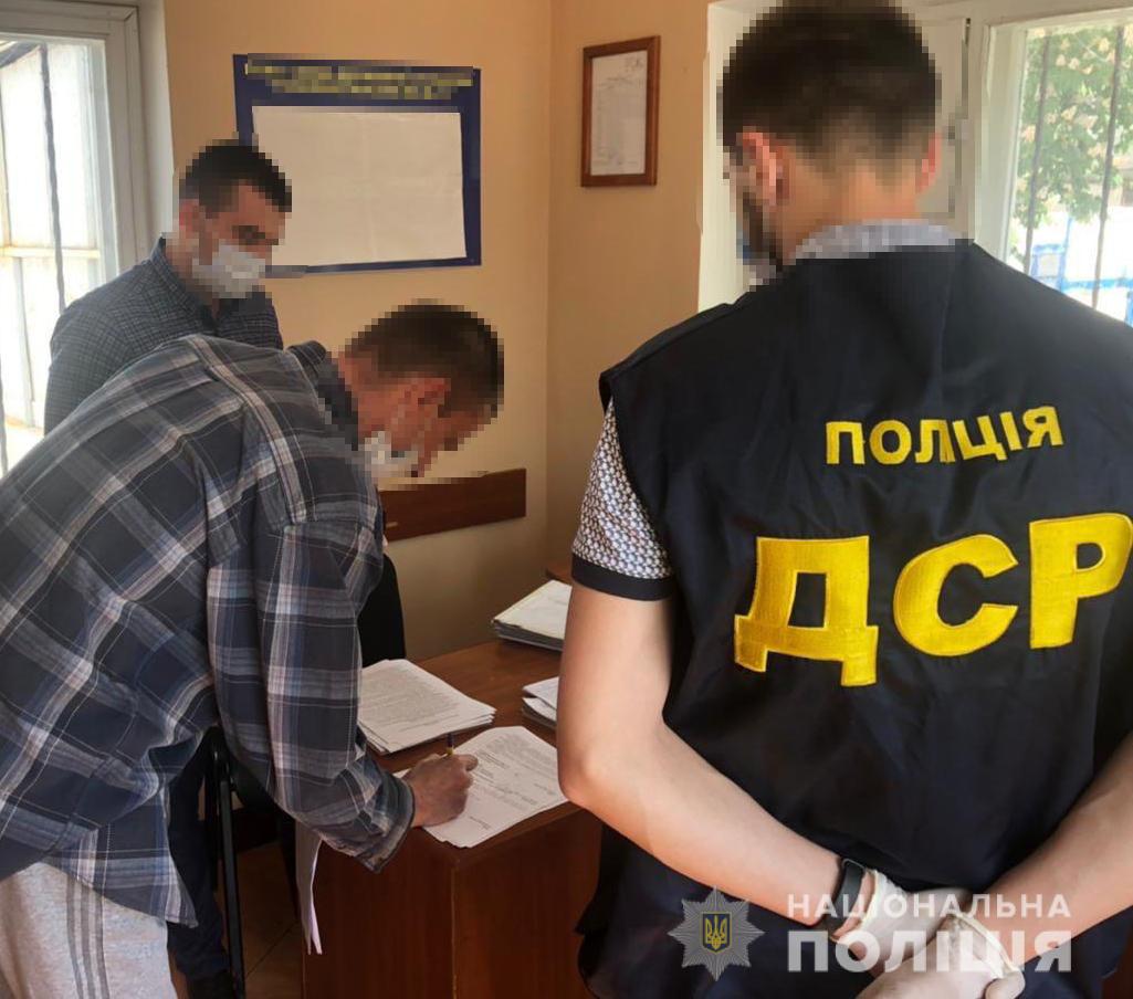 «Смотрящому» за виправною колонією на Херсонщині та його спільниці повідомили про підозри