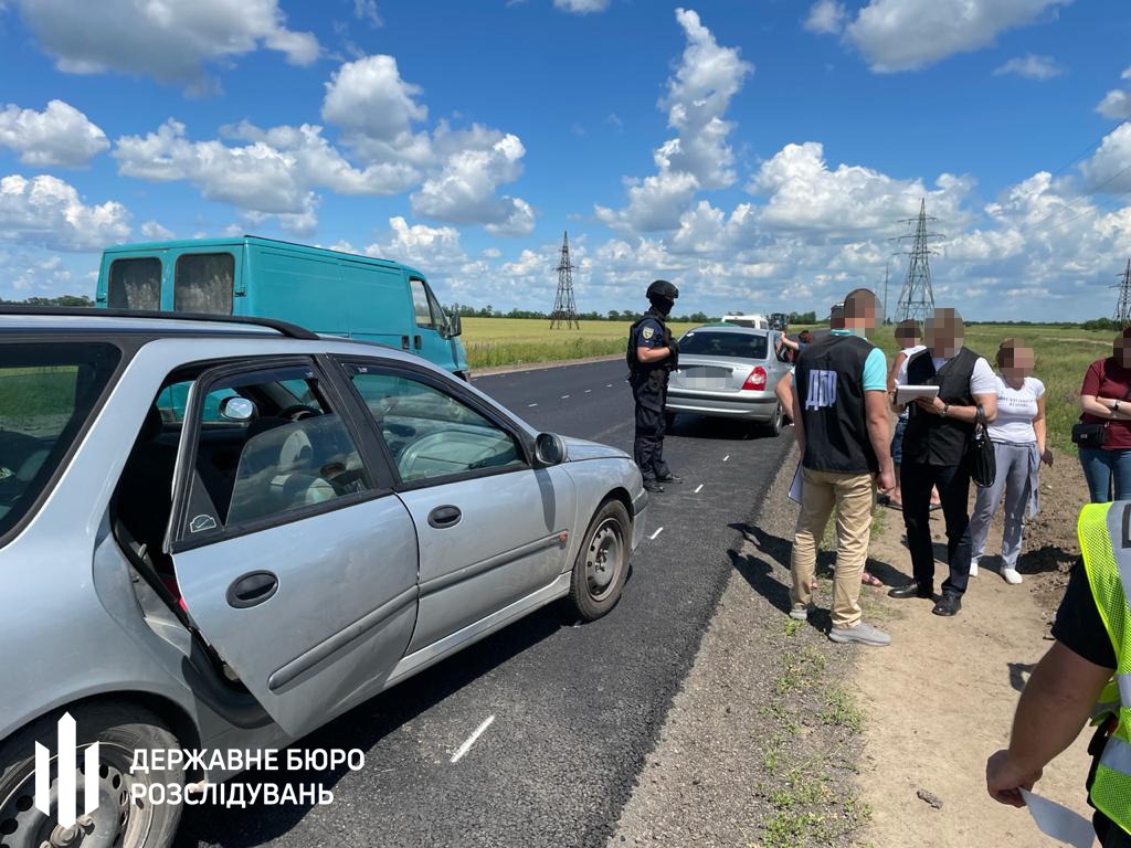 ДБР з'ясовує обставини стрілянини на трасі Херсонщини за участю поліцейського з Дніпра