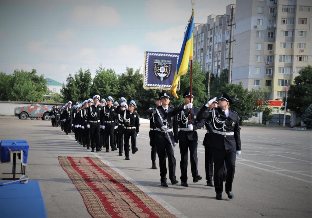 У Херсоні 43 випускники факультету ОДУВС поповнили лави Національної поліції України