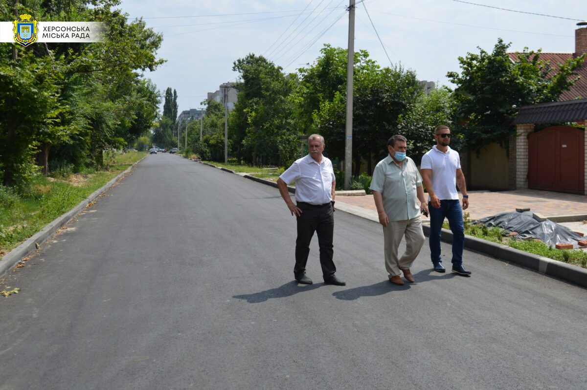 Заступник міського голови Херсона  перевірив хід виконання ремонту доріг у Таврійському мікрорайоні