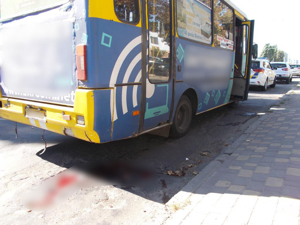 В Херсоні слідчі поліції встановлюють особу можливого свідка смертельної ДТП