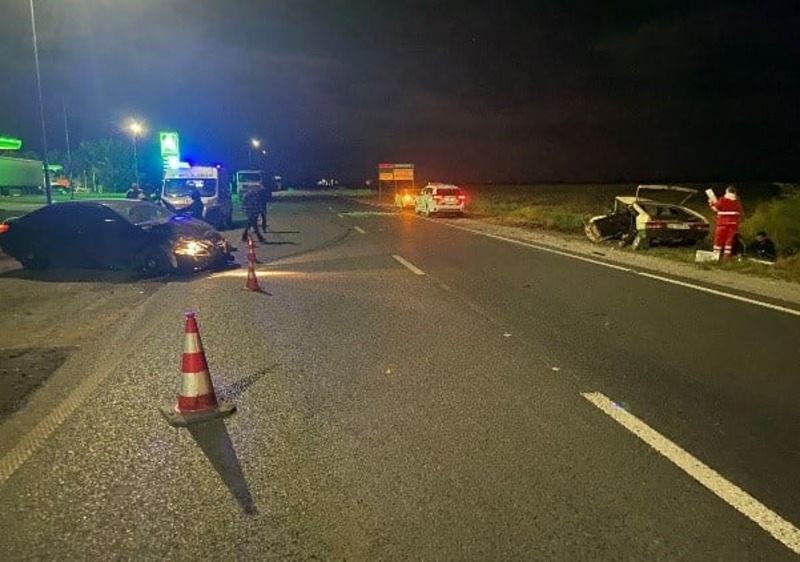 Поліцейські встановлюють обставини ДТП поблизу с. Петропавлівка Каховського району