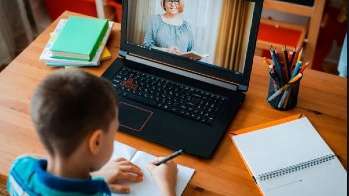 П’ять херсонськіх шкіл перейшли на дистанційне навчання