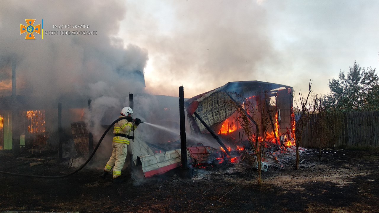 На Херсонщині 59-річна жінка врятувала сім'ю під час пожежі, але загинула сама