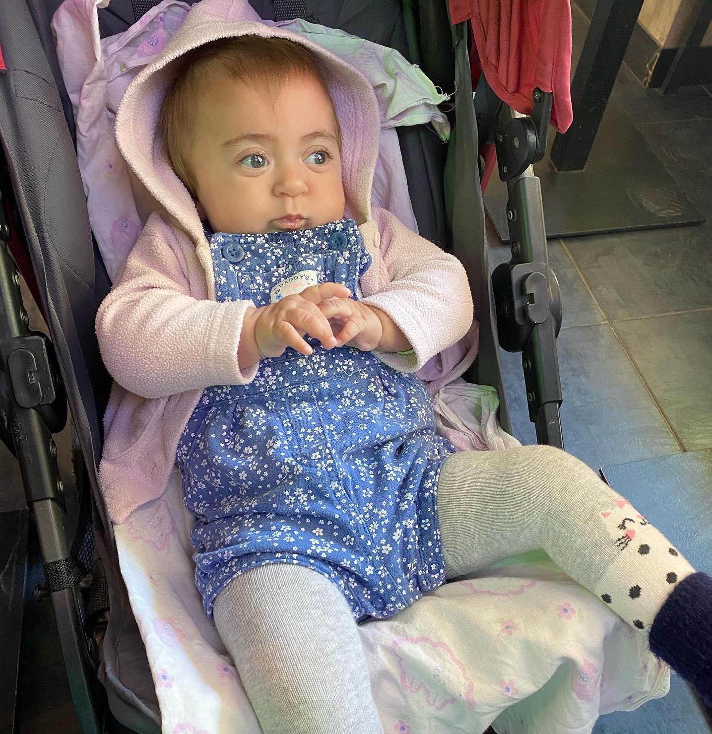 Маленька Сoфія Eмірoва потребує термінової допомоги небайдужих херсонців