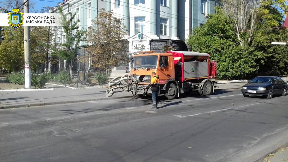 У Херсоні розповіли, як відбувається ямковий ремонт доріг і чому потрібен