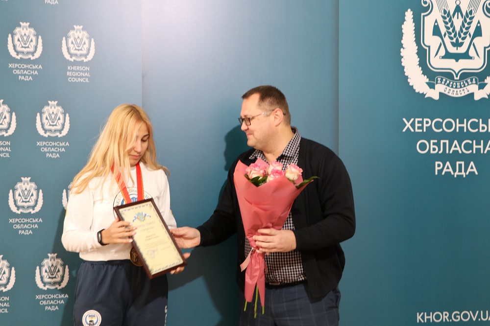 У Херсонській облраді відзначили грамотами боксерів