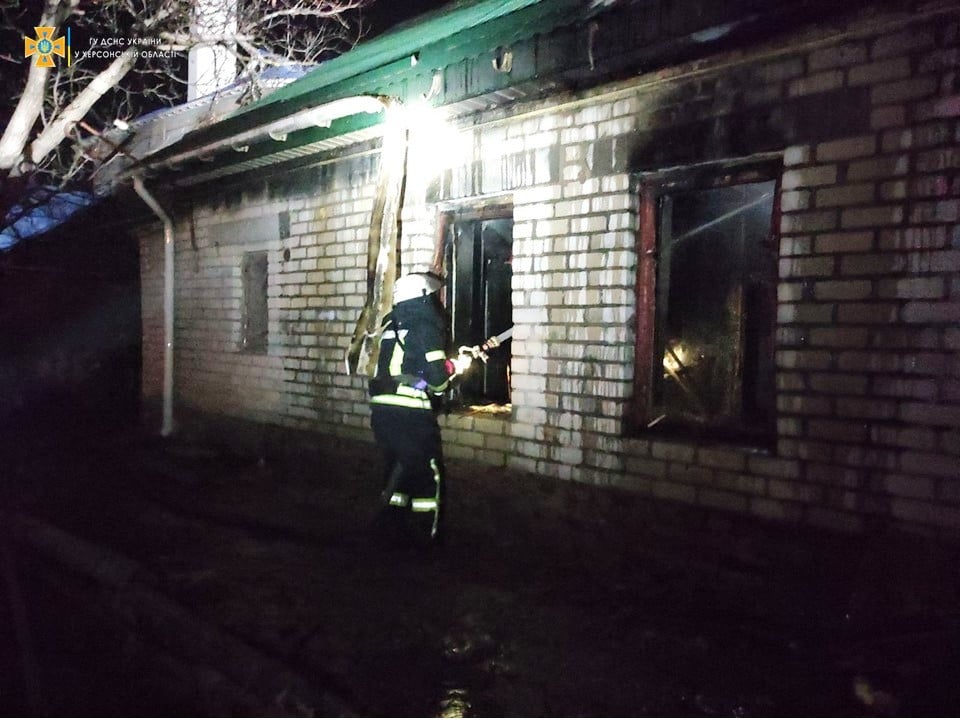 У Херсоні під час ліквідації пожежі в будинку виявлено загиблого господаря