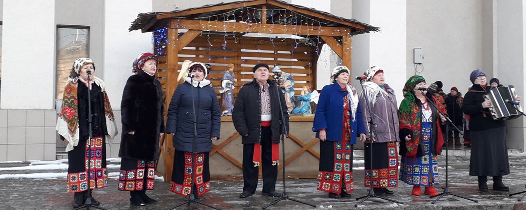 У центрі Херсона відкрили різдвяну шопку