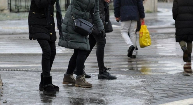 У Херсоні завтра на дорогах ожеледиця: водіїв просять утриматися від поїздок