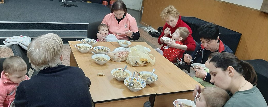 До Херсона евакуювали дітей-сиріт, яким потрібна допомога