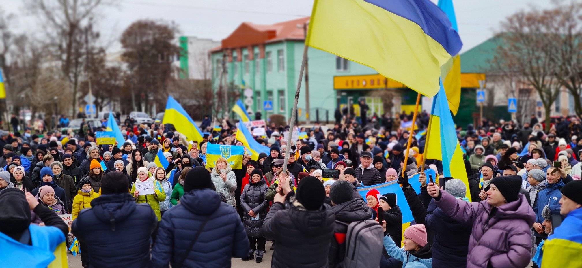 У Новій Каховці під час мітингу російські військові вбили мирного мешканця