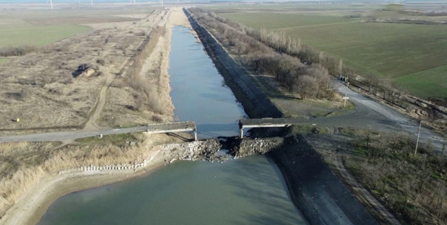 Окупанти через водозабір з Каховського водосховища вже вкрали української води на суму майже 620 млн гривень