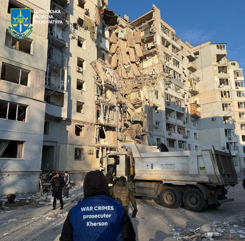 Внаслідок вчорашнього авіаудару в Херсоні двоє загиблих