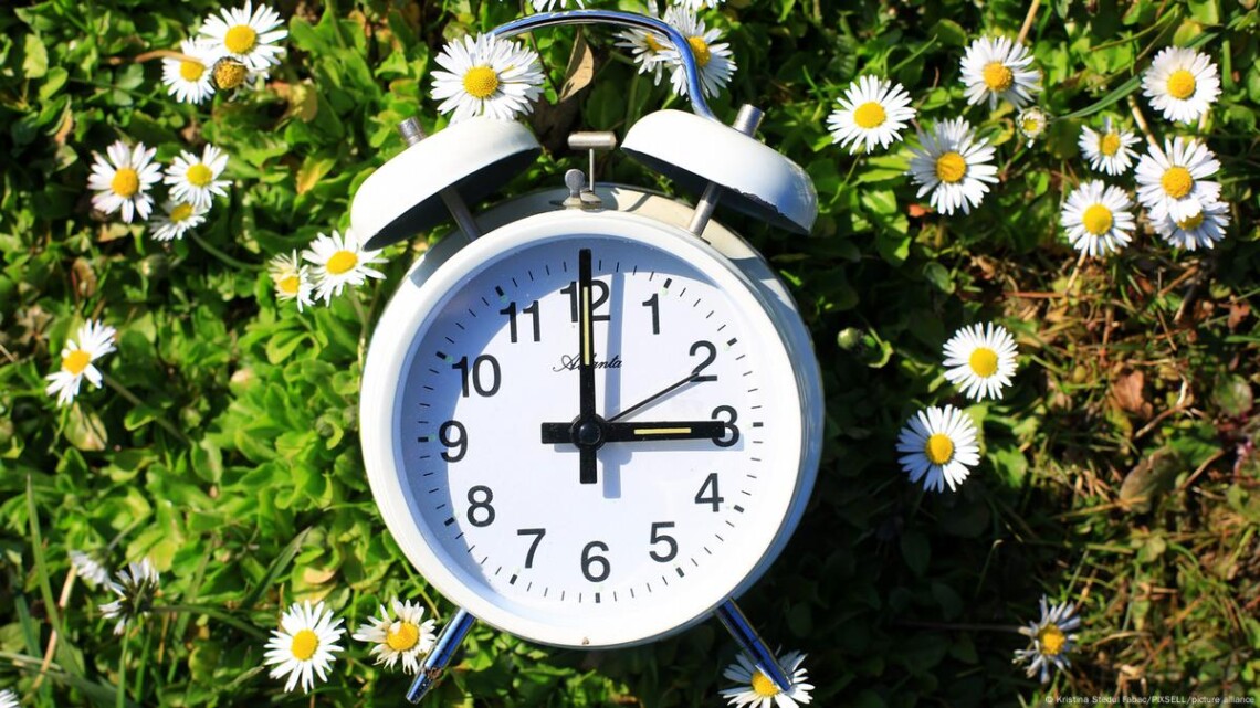 Україна переходить на літній час