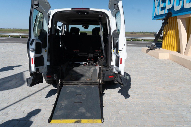 Спеціалізований автомобіль передали Чорнобаївській громаді