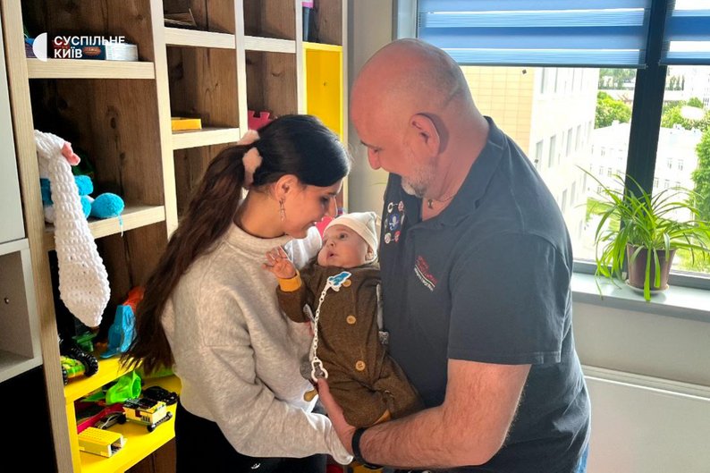 Українські лікарі вперше провели трансплантацію печінки дитині від несумісного донора