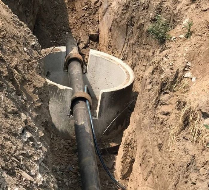 У Нововоронцовці на Херсонщині ремонтують водогін