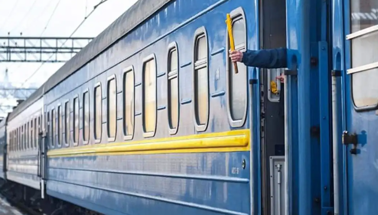 Потяг Херсон – Миколаїв відтепер буде зупинятися на станції Чеховичі