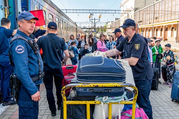 З Херсонщини евакуювали дітей з інвалідністю до Тернополя