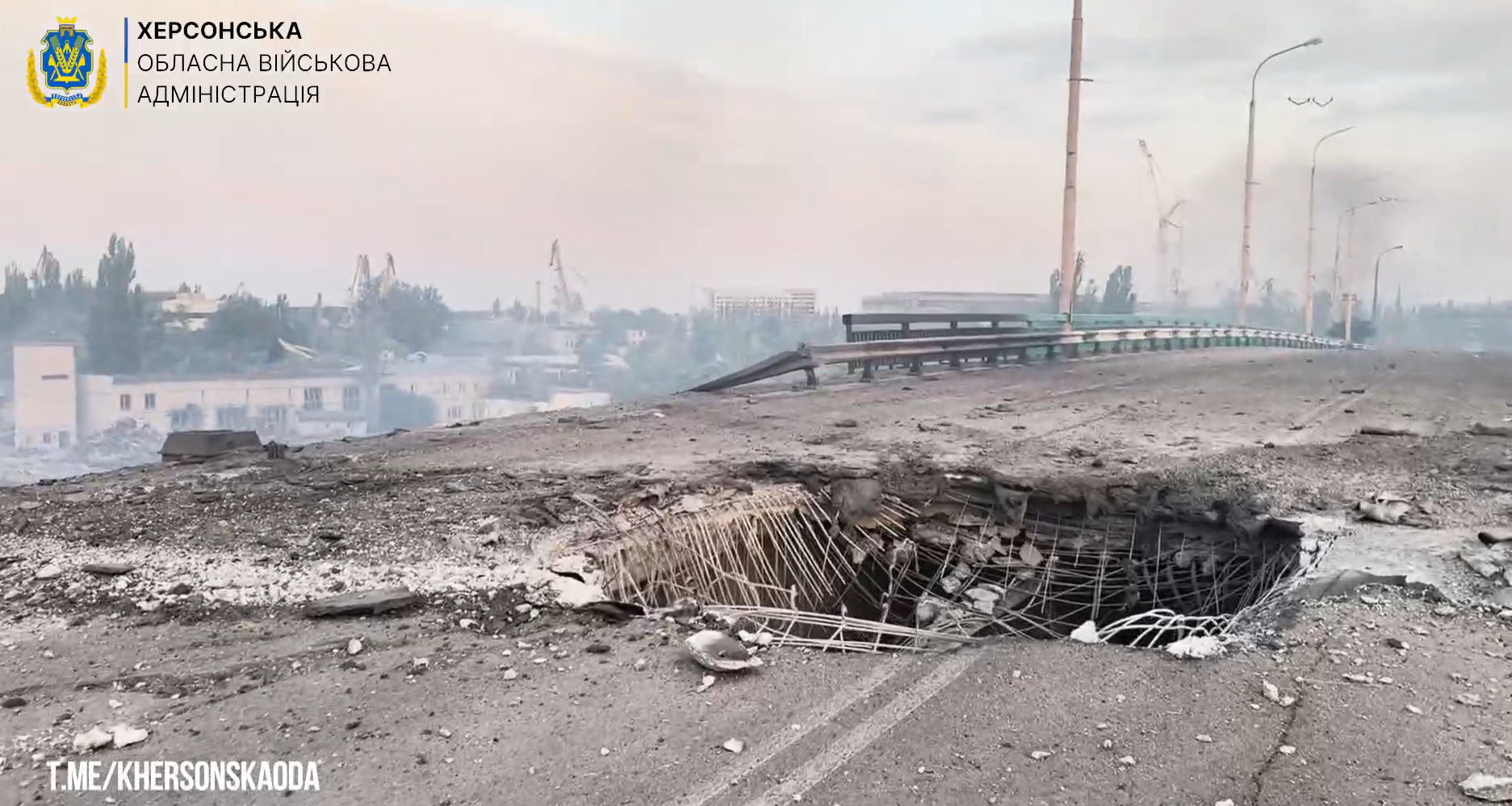 Влада Херсона закликає жителів мікрорайону Корабел евакуюватися Влада Херсона закликає жителів мікрорайону Корабел евакуюватися